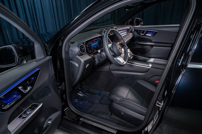Certified 2026 Mercedes-Benz GLC 300 image 12