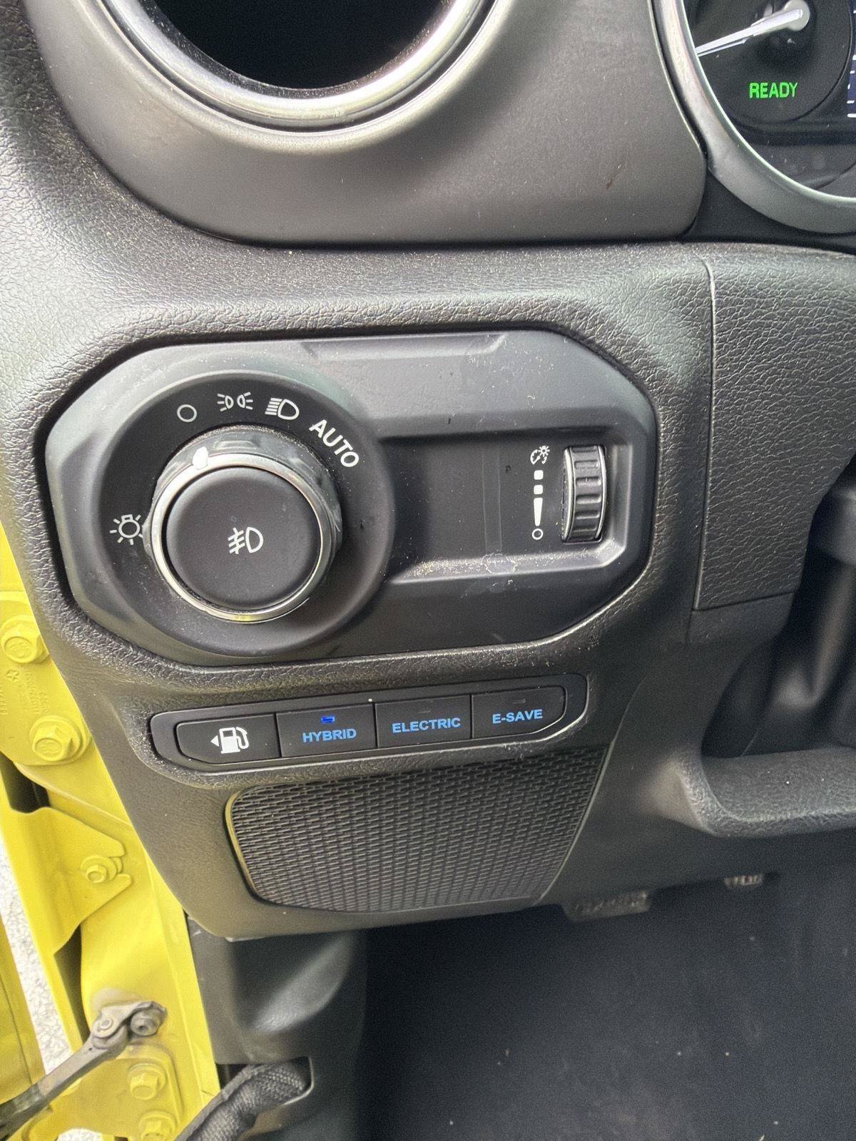 Used 2023 Jeep Wrangler Unlimited Rubicon 4xe w/ Cold Weather Group AWD/4WD image 13