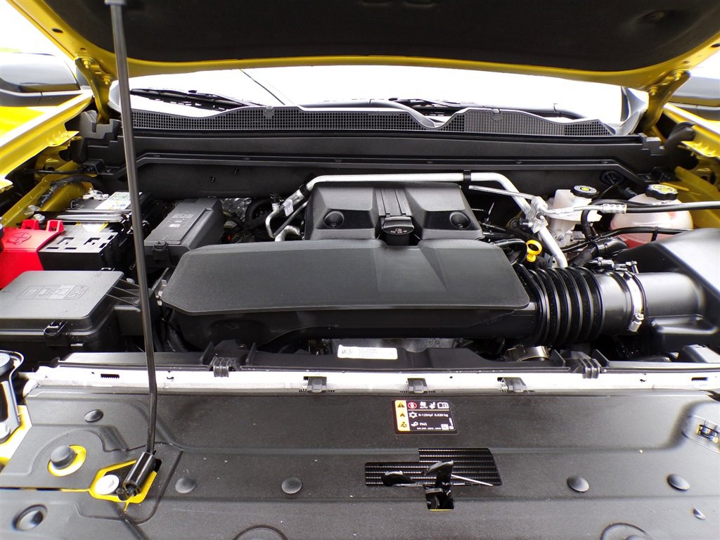 Used 2023 Chevrolet Colorado ZR2 w/ ZR2 Convenience Package III image 3