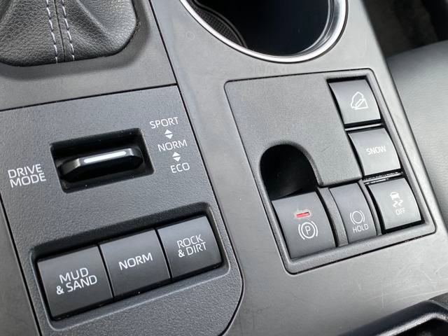 Used 2024 Toyota Highlander XLE image 19