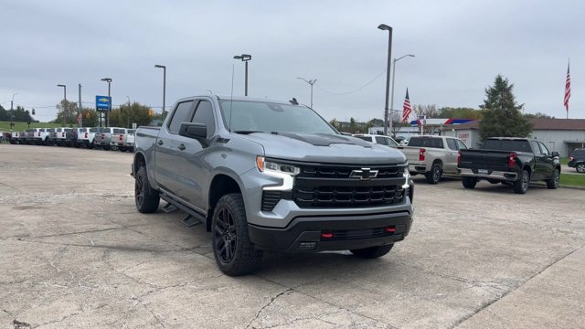 Used 2023 Chevrolet Silverado 1500 LT Trail Boss w/ LPO, Dark Essentials Package AWD/4WD image 3