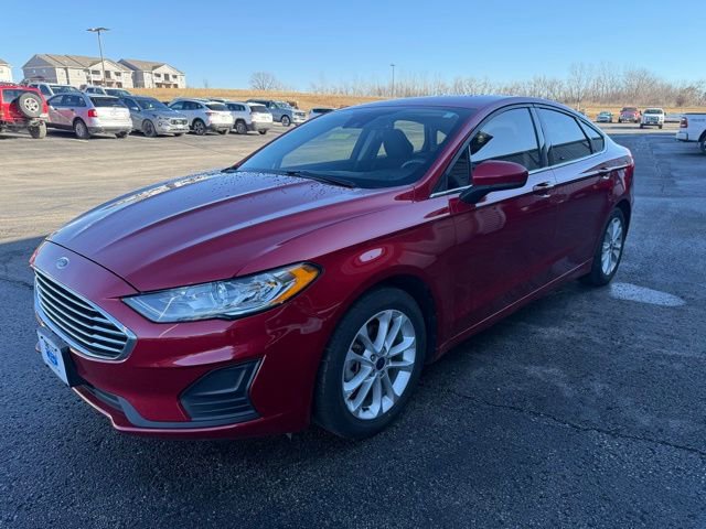 Used 2020 Ford Fusion SE image 1