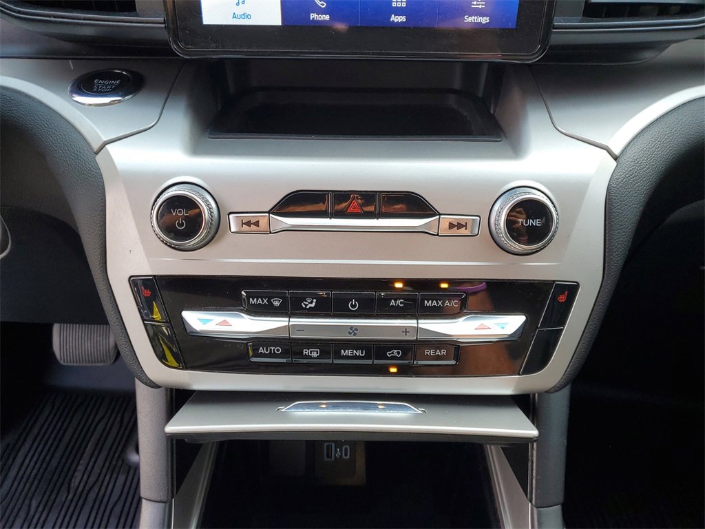 Certified 2022 Ford Explorer XLT image 28