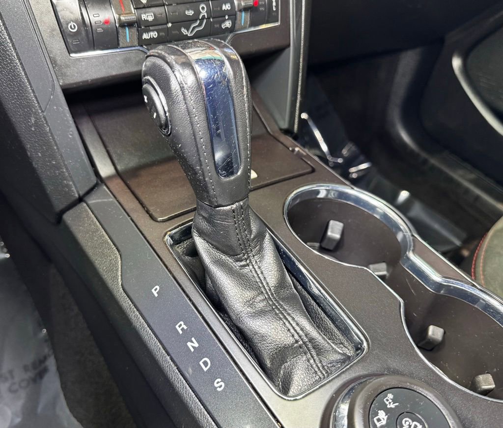 Used 2018 Ford Explorer XLT w/ Equipment Group 202A AWD/4WD image 37