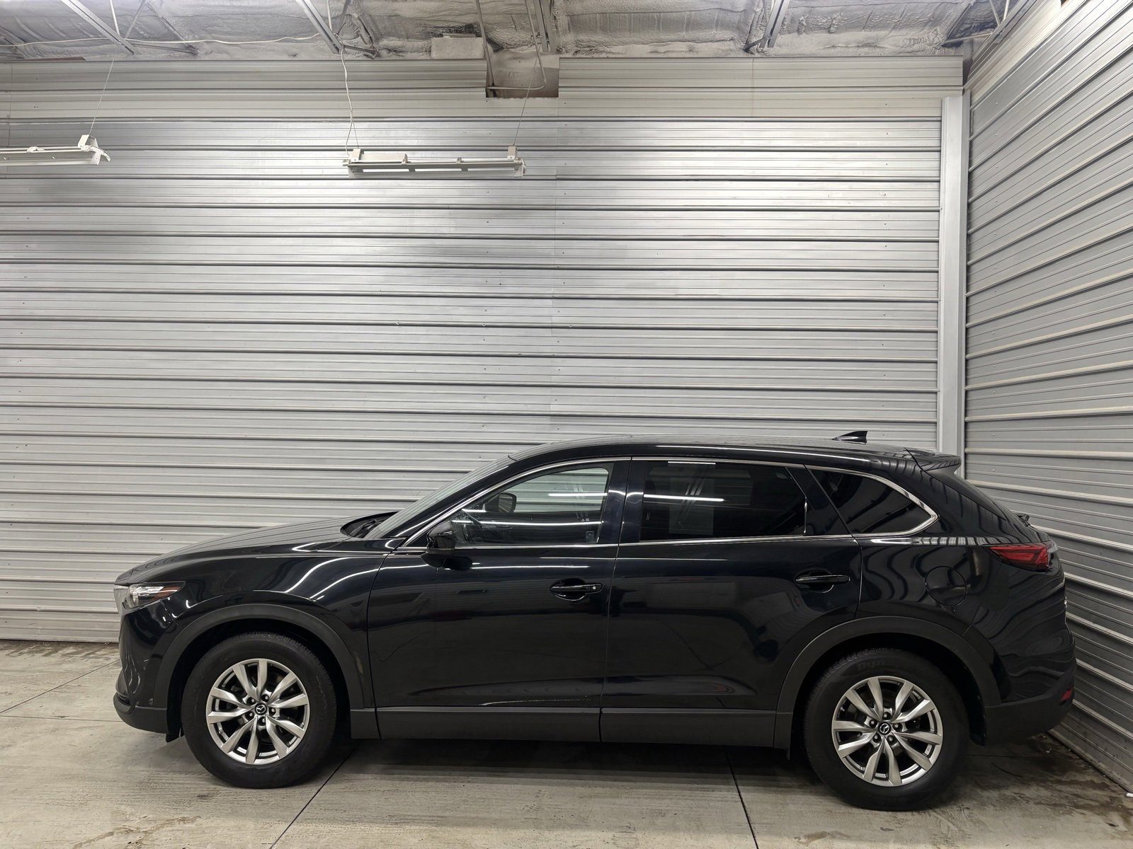 Used 2018 MAZDA CX-9 Touring w/ Touring Premium Package image 10