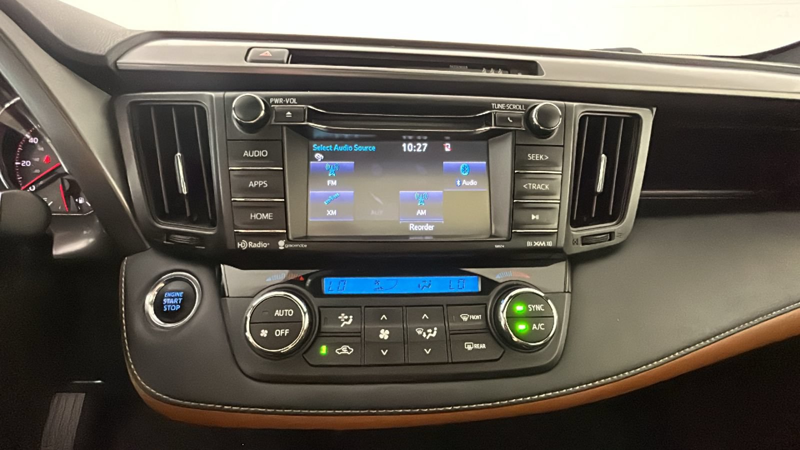 Used 2018 Toyota RAV4 SE w/ Power Extra Value Package AWD/4WD image 26