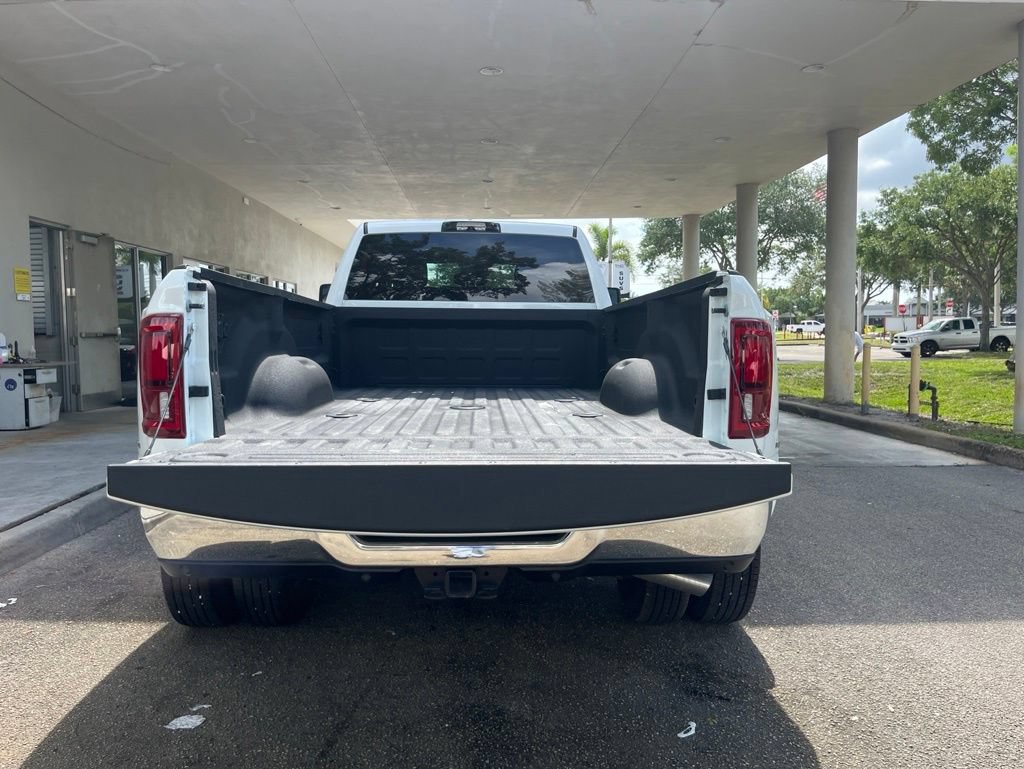 Used 2026 RAM 3500 Big Horn AWD/4WD image 31