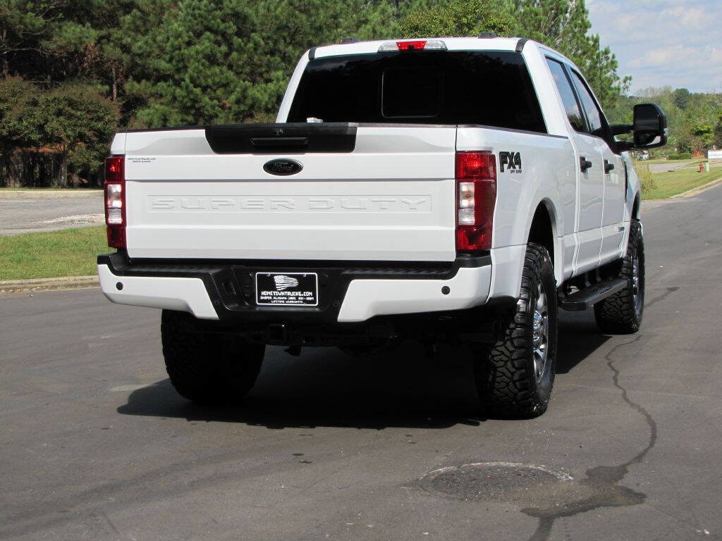 Used 2022 Ford F250 XLT w/ Black Appearance Package image 11