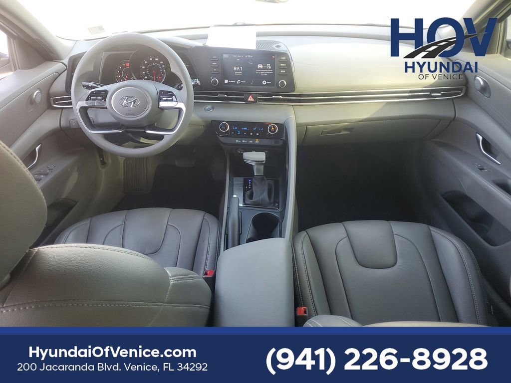 Certified 2022 Hyundai Elantra SEL image 17