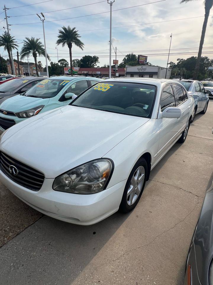 Used 2004 INFINITI Q45 Luxury RWD image 2