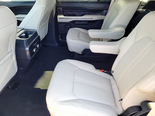 Certified 2024 Ford Expedition Platinum image 13