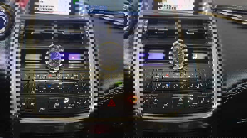 Used 2015 Lexus NX 300h AWD image 17