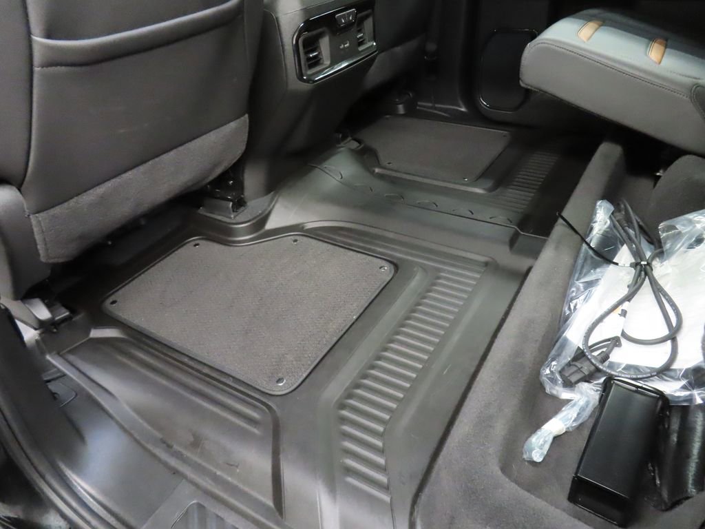 Used 2025 GMC Sierra 2500 AT4 image 54