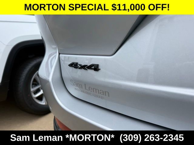 New 2025 Jeep Grand Cherokee Limited w/ Black Appearance Package image 12