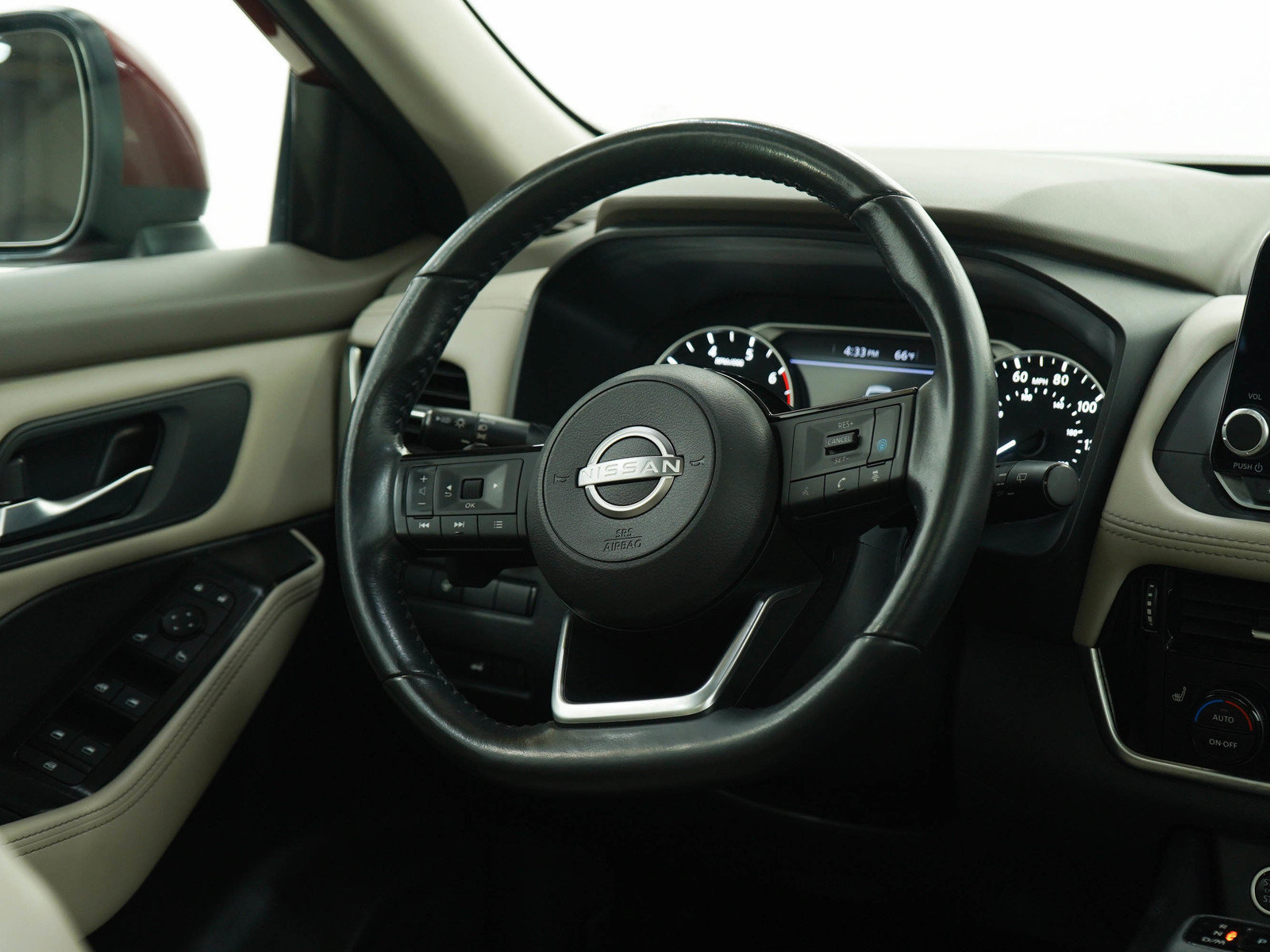 Used 2023 Nissan Rogue SV w/ SV Premium Package AWD/4WD image 14