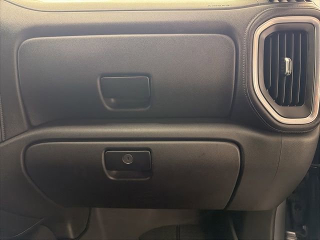 Used 2019 Chevrolet Silverado 1500 LT w/ Texas Edition image 13