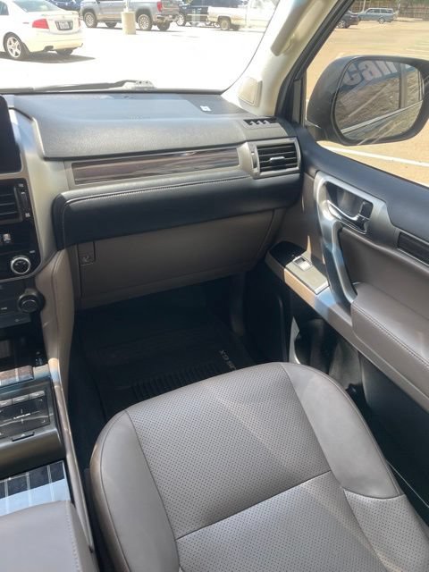 Used 2023 Lexus GX 460 Luxury AWD/4WD image 16