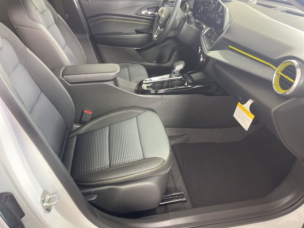 New 2026 Chevrolet Trax LT w/ Driver Confidence Package image 17
