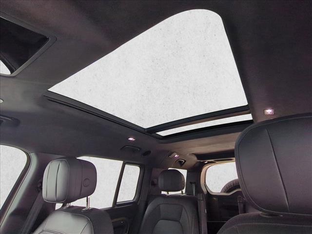 Certified 2025 Land Rover Defender 130 X image 21