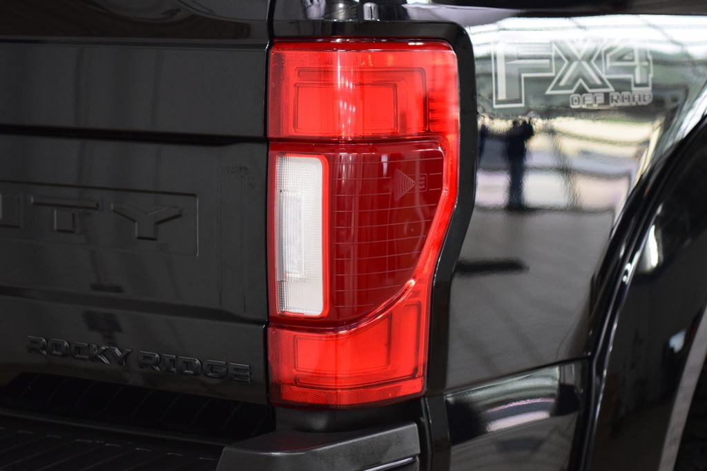 Used 2022 Ford F250 Lariat w/ Black Appearance Package AWD/4WD image 23