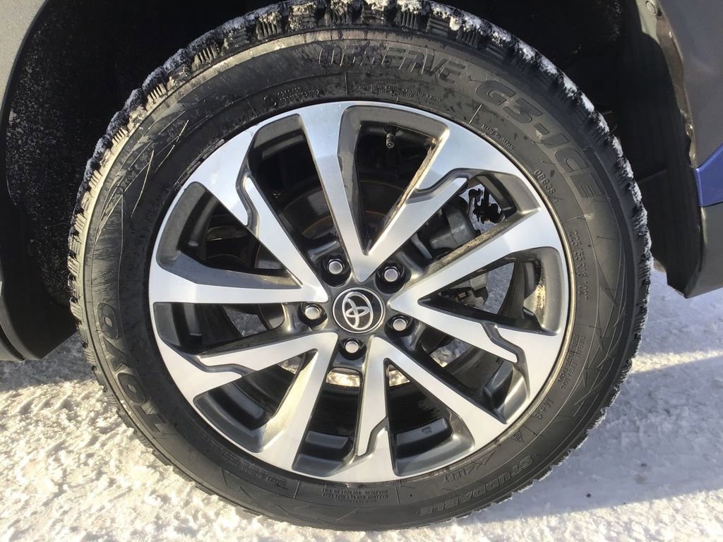 Used 2023 Toyota Corolla Cross XLE w/ Convenience Package image 10