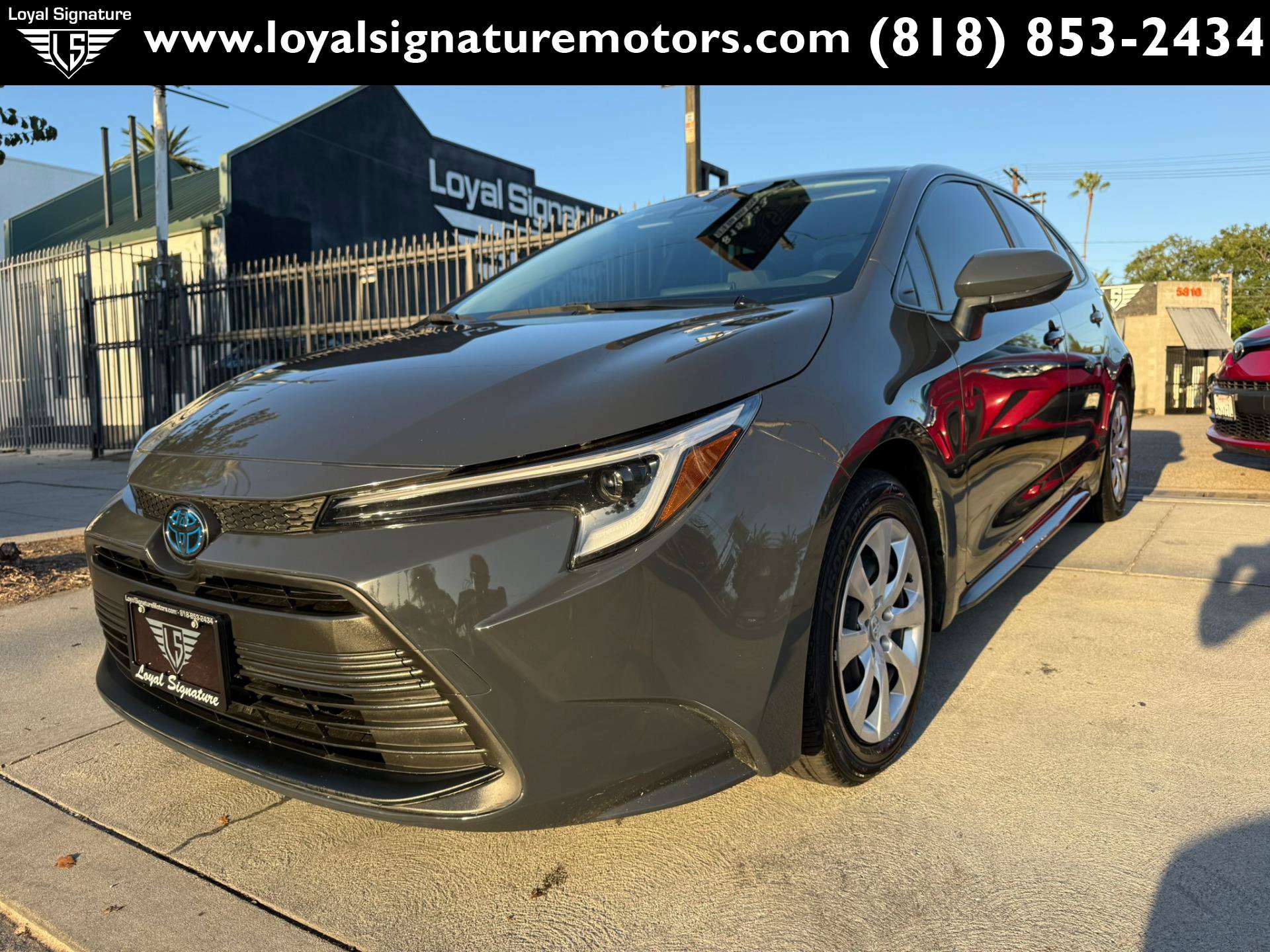 Used 2024 Toyota Corolla LE FWD image 3