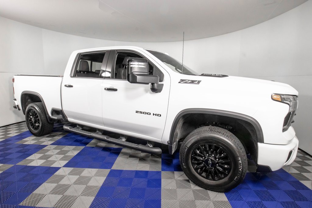 Used 2024 Chevrolet Silverado 2500 LTZ w/ LTZ Plus Package image 2