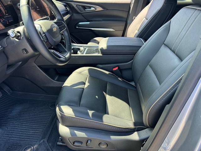 Certified 2025 Chevrolet Traverse High Country w/ LPO, Floor Liner Package AWD/4WD image 11