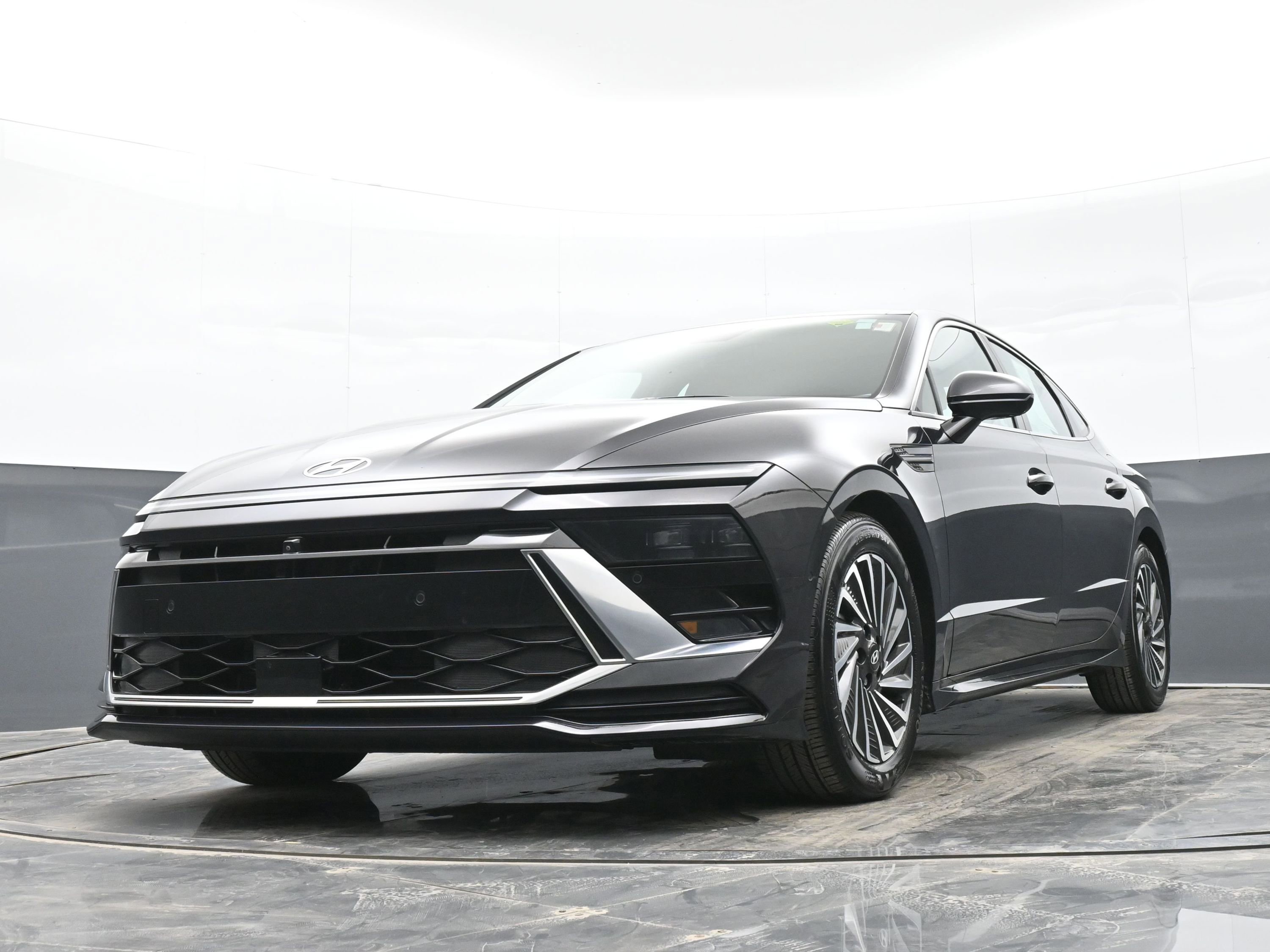 Certified 2025 Hyundai Sonata Limited image 40