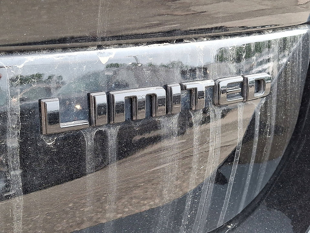 Certified 2023 Jeep Grand Cherokee L Limited w/ Black Appearance Package AWD/4WD image 30
