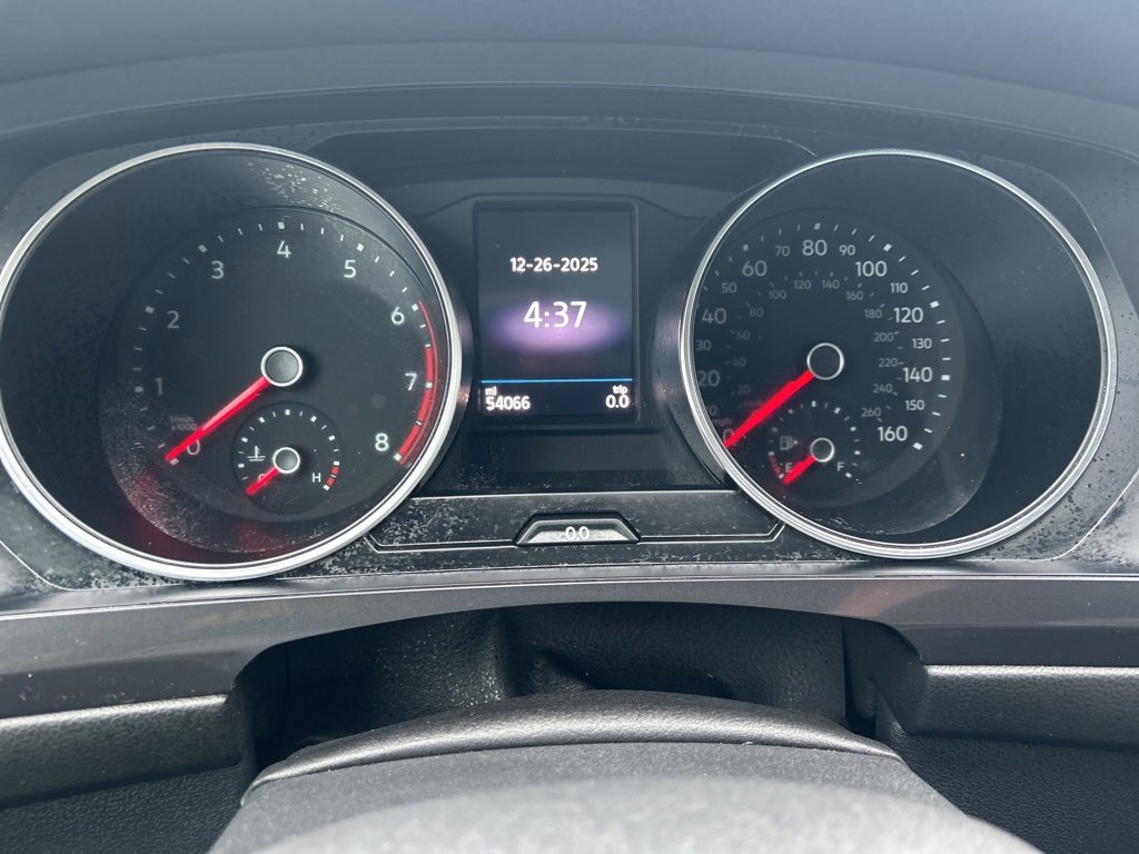 Used 2020 Volkswagen Tiguan SE w/ Panoramic Sunroof Package image 24