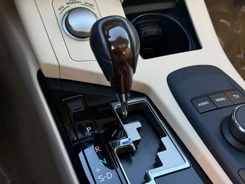 Used 2015 Lexus ES 350 w/ Premium Package image 24