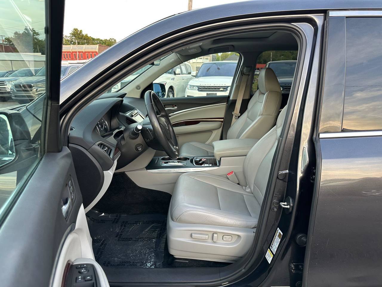 Used 2016 Acura MDX w/ AcuraWatch Plus Package FWD image 14