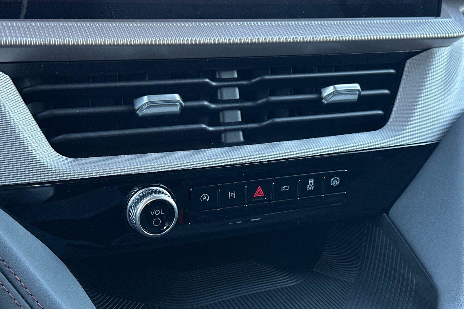 New 2026 Ford Explorer Active image 19