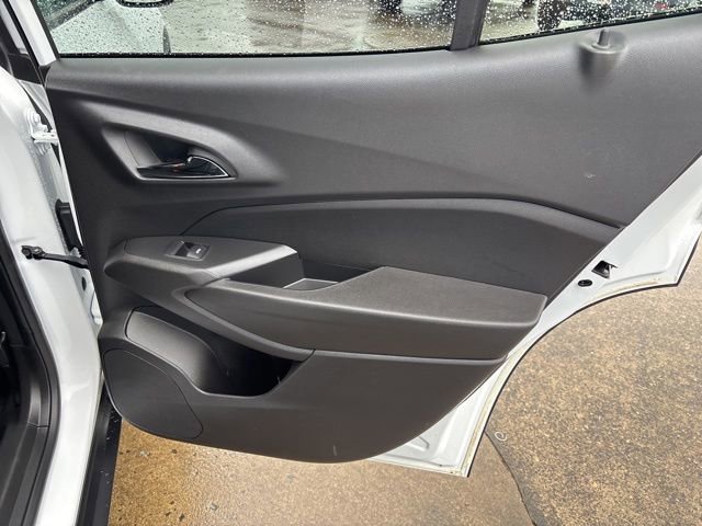 Used 2024 Chevrolet Trax RS w/ Sunroof Package image 33