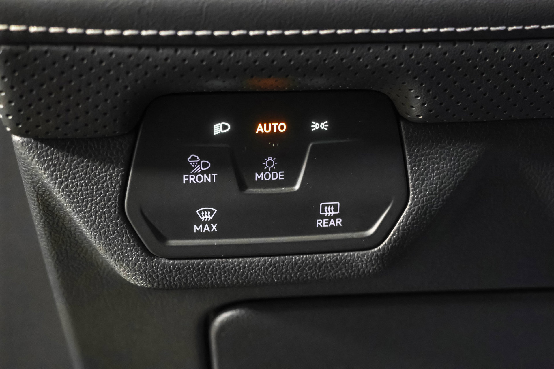 Used 2024 Volkswagen Atlas Cross Sport SEL Premium R-Line AWD/4WD image 22