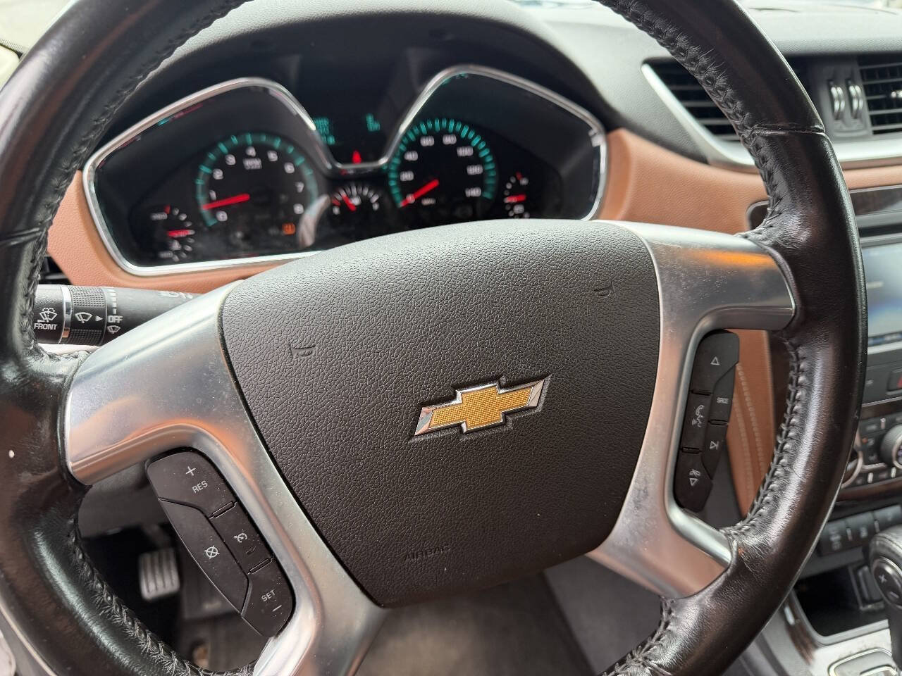 Used 2016 Chevrolet Traverse LT FWD image 10