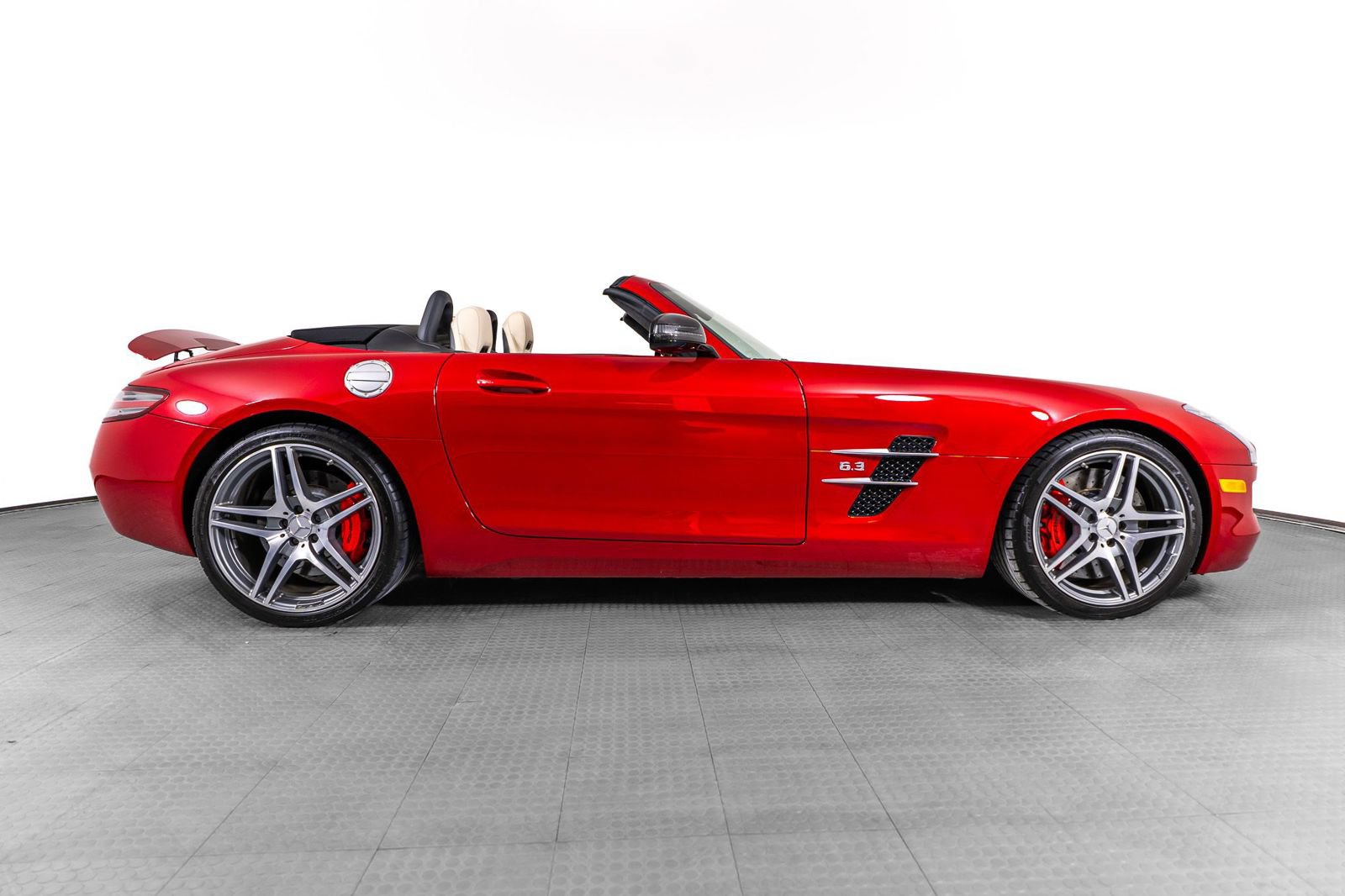 Used 2012 Mercedes-Benz SLS AMG Roadster image 6