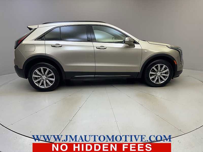Used 2023 Cadillac XT4 Sport w/ Trailering Package image 6