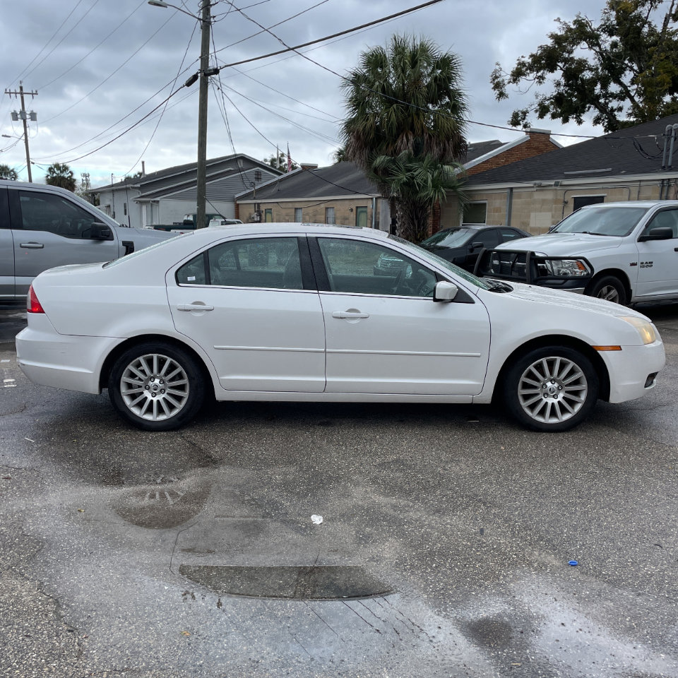 Used 2009 Mercury Milan Premier image 4