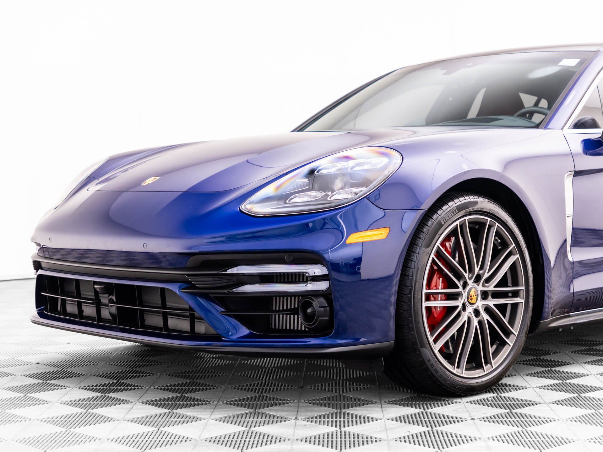 Used 2023 Porsche Panamera Turbo S Executive AWD/4WD image 38