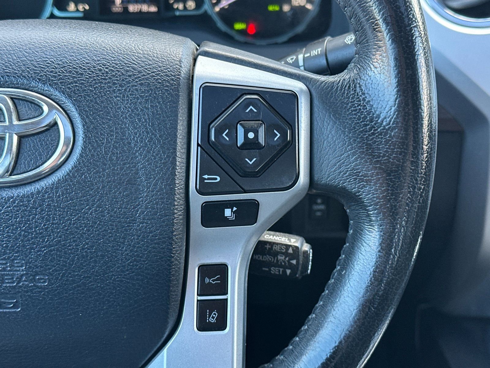 Used 2020 Toyota Tundra Limited AWD/4WD image 29