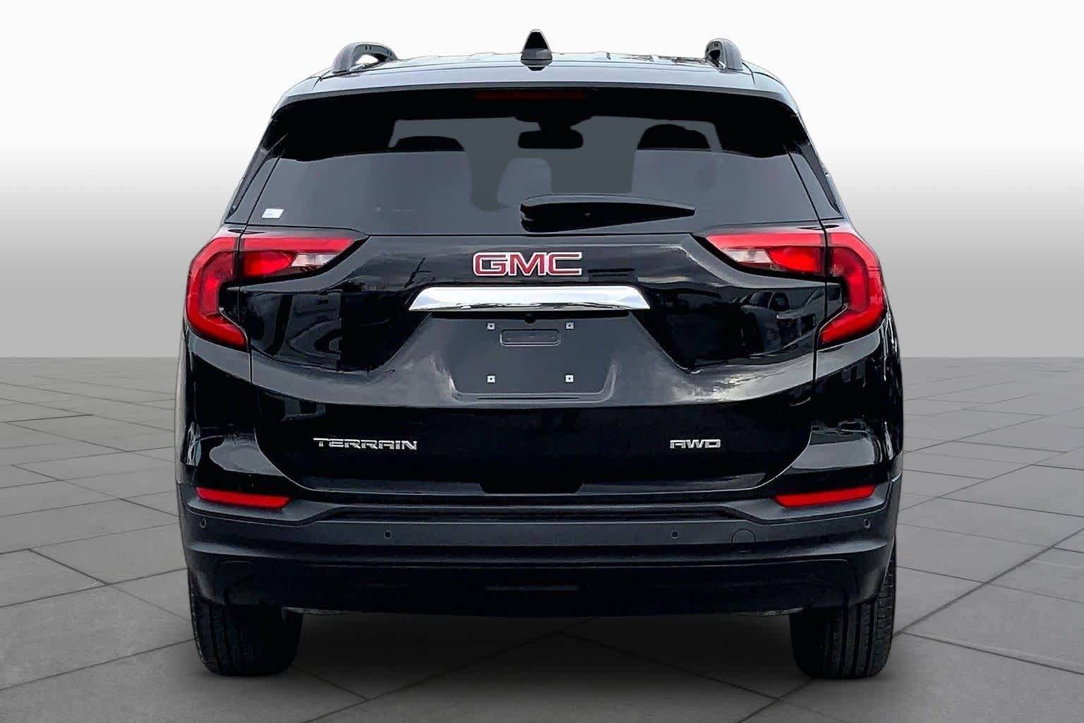 Used 2020 GMC Terrain SLE w/ Driver Convenience Package AWD/4WD image 5
