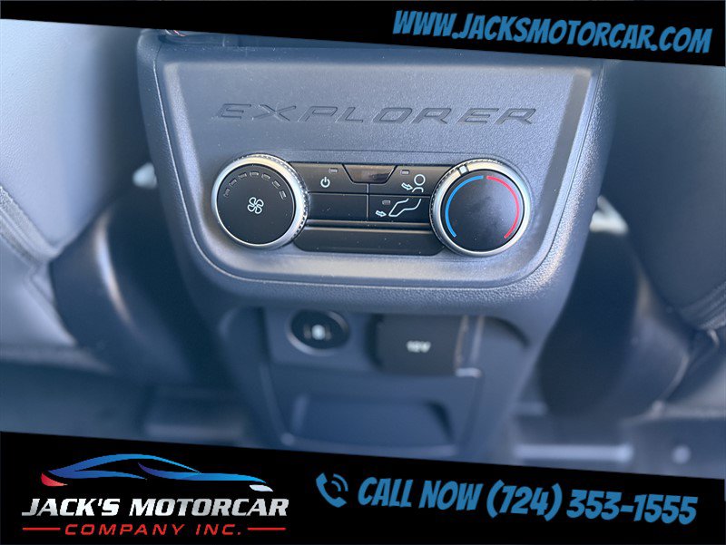 Used 2025 Ford Explorer Active w/ Active Comfort Package AWD/4WD image 18