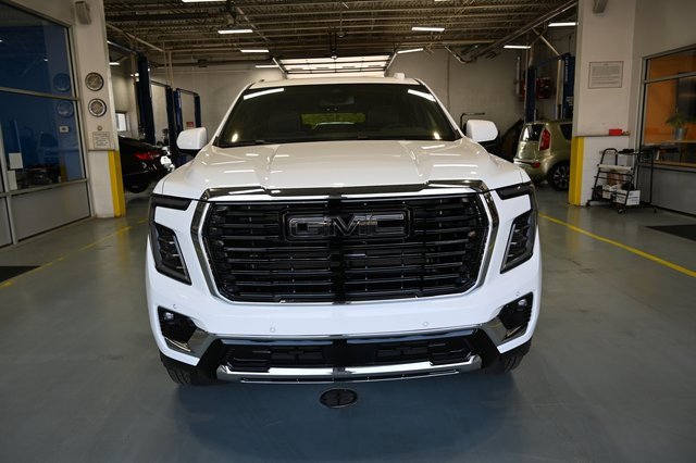New 2026 GMC Yukon XL Elevation image 2