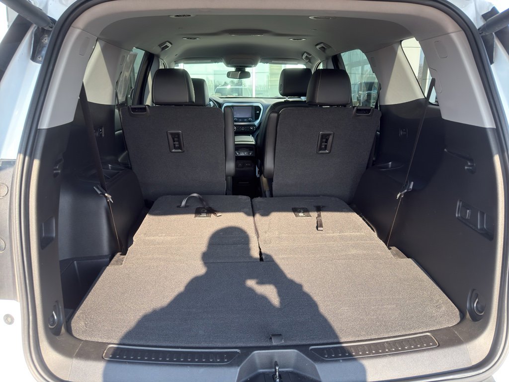 Used 2021 GMC Acadia SLT w/ Technology Package image 8