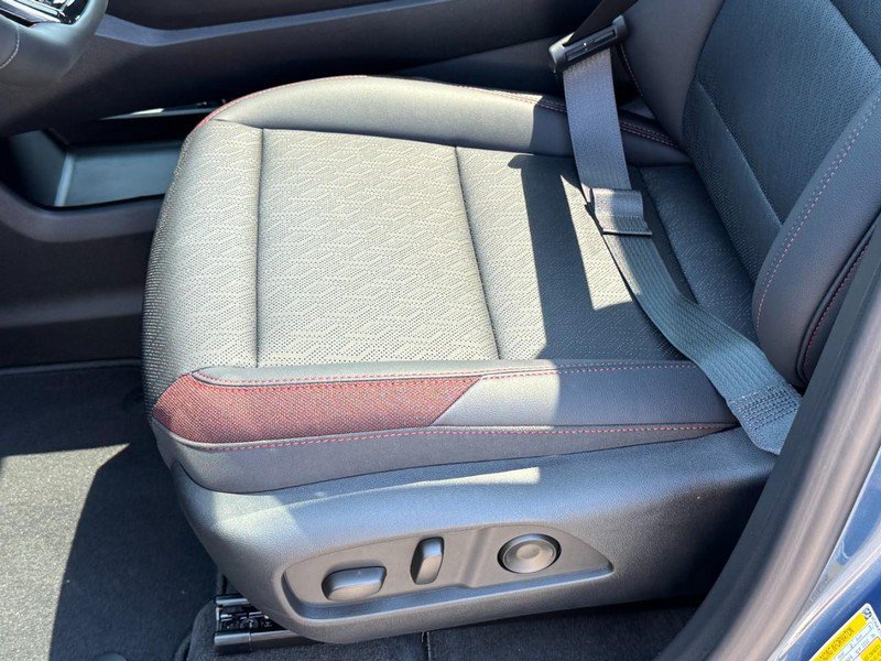 New 2027 Chevrolet Equinox RS w/ Safety and Technology Package AWD/4WD image 32