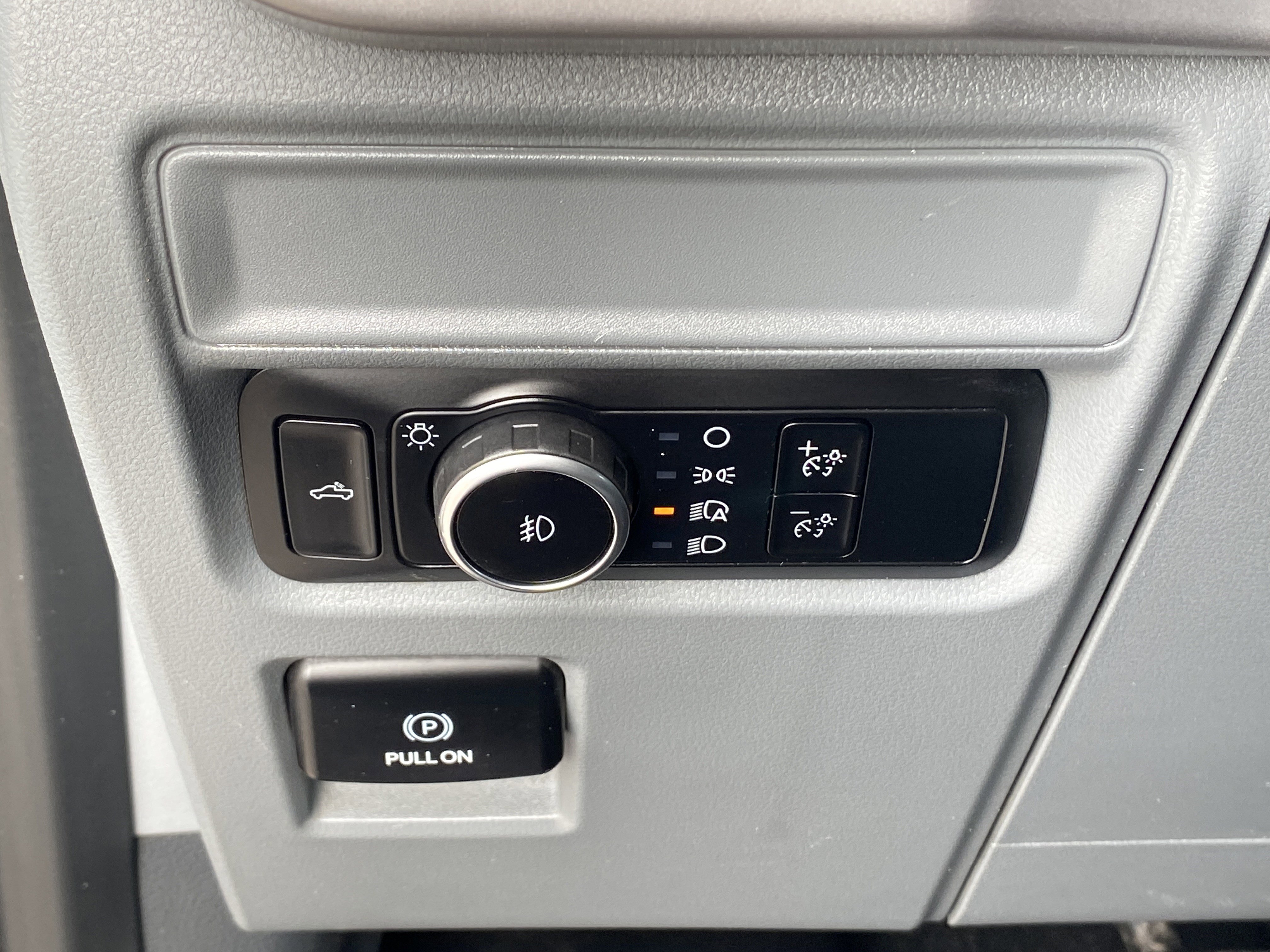 Used 2023 Ford F150 XLT AWD/4WD image 14
