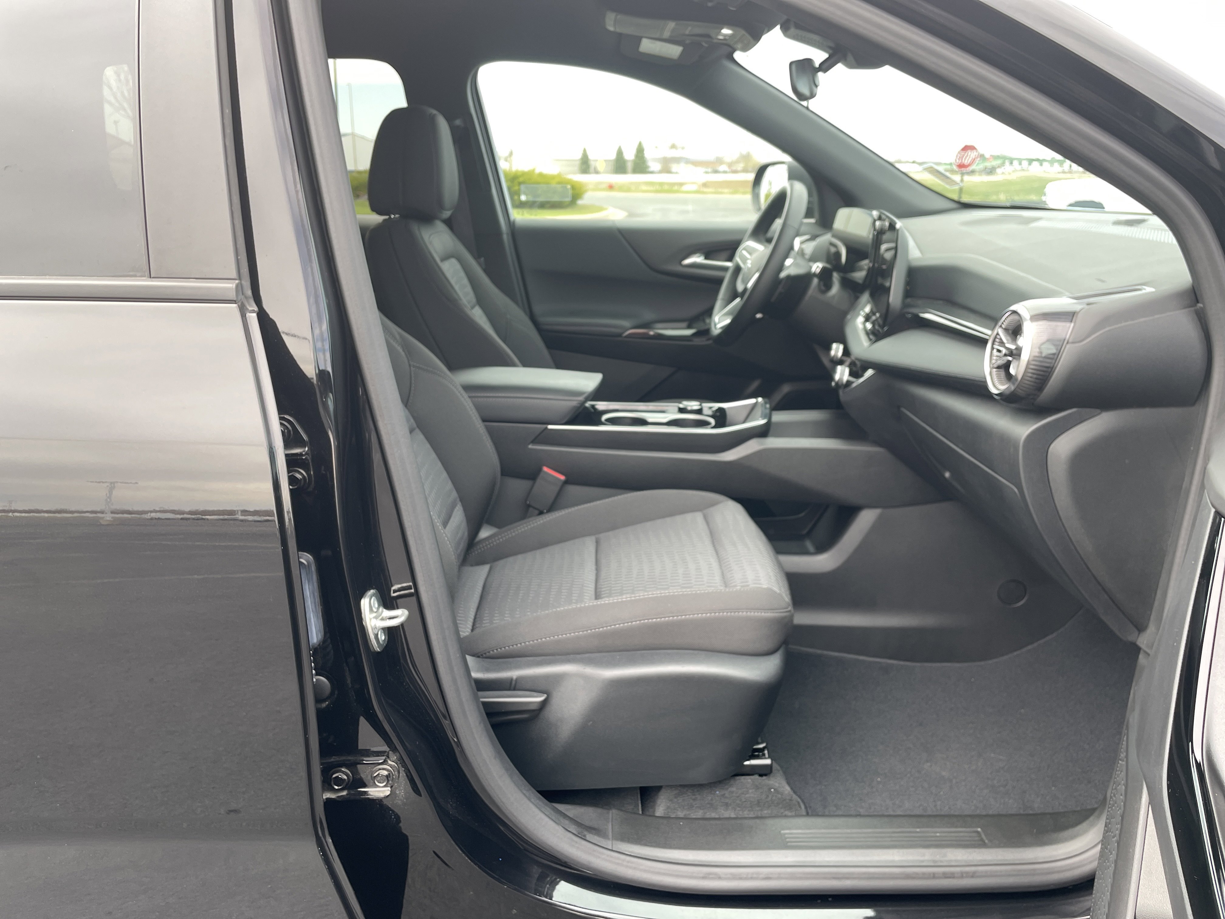Certified 2026 Chevrolet Equinox LT w/ Midnight Edition FWD image 50