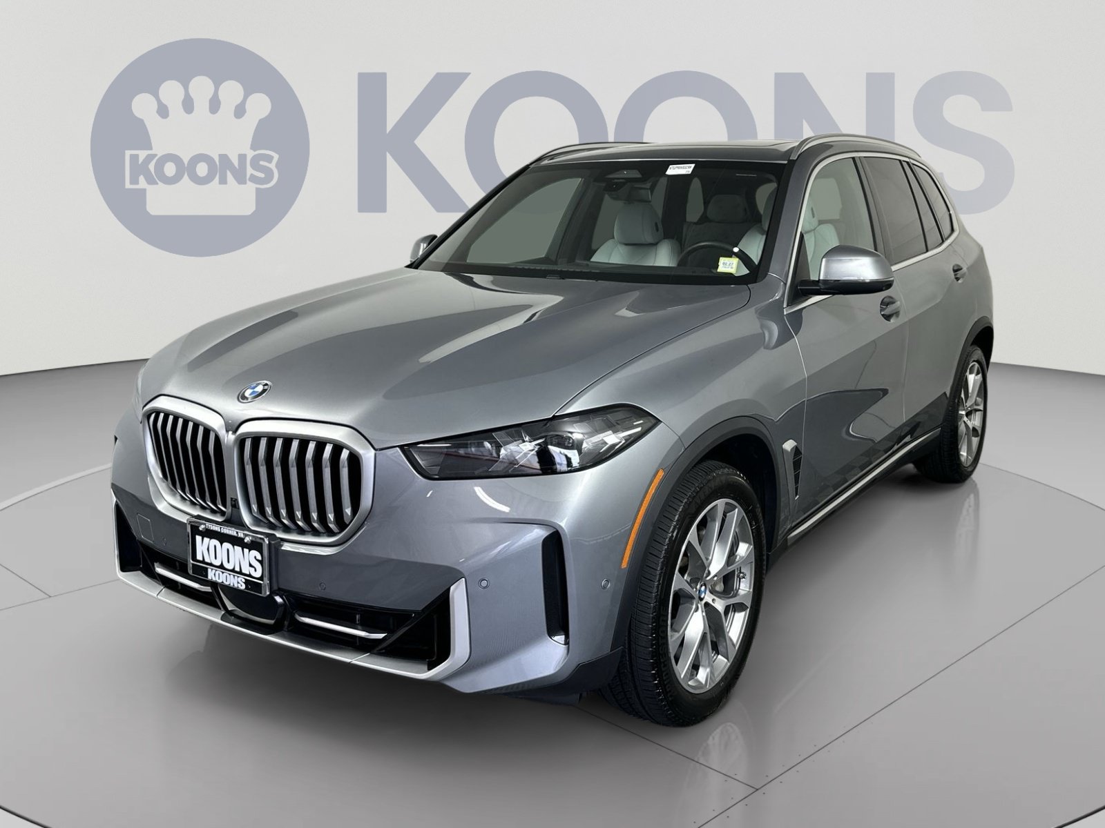 Used 2024 BMW X5 xDrive40i w/ Parking Assistance Package AWD/4WD image 1